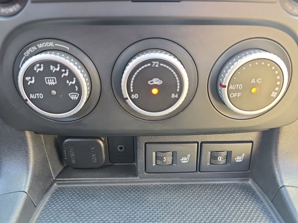 Used 2012 MAZDA MX-5 Miata Grand Touring image 32