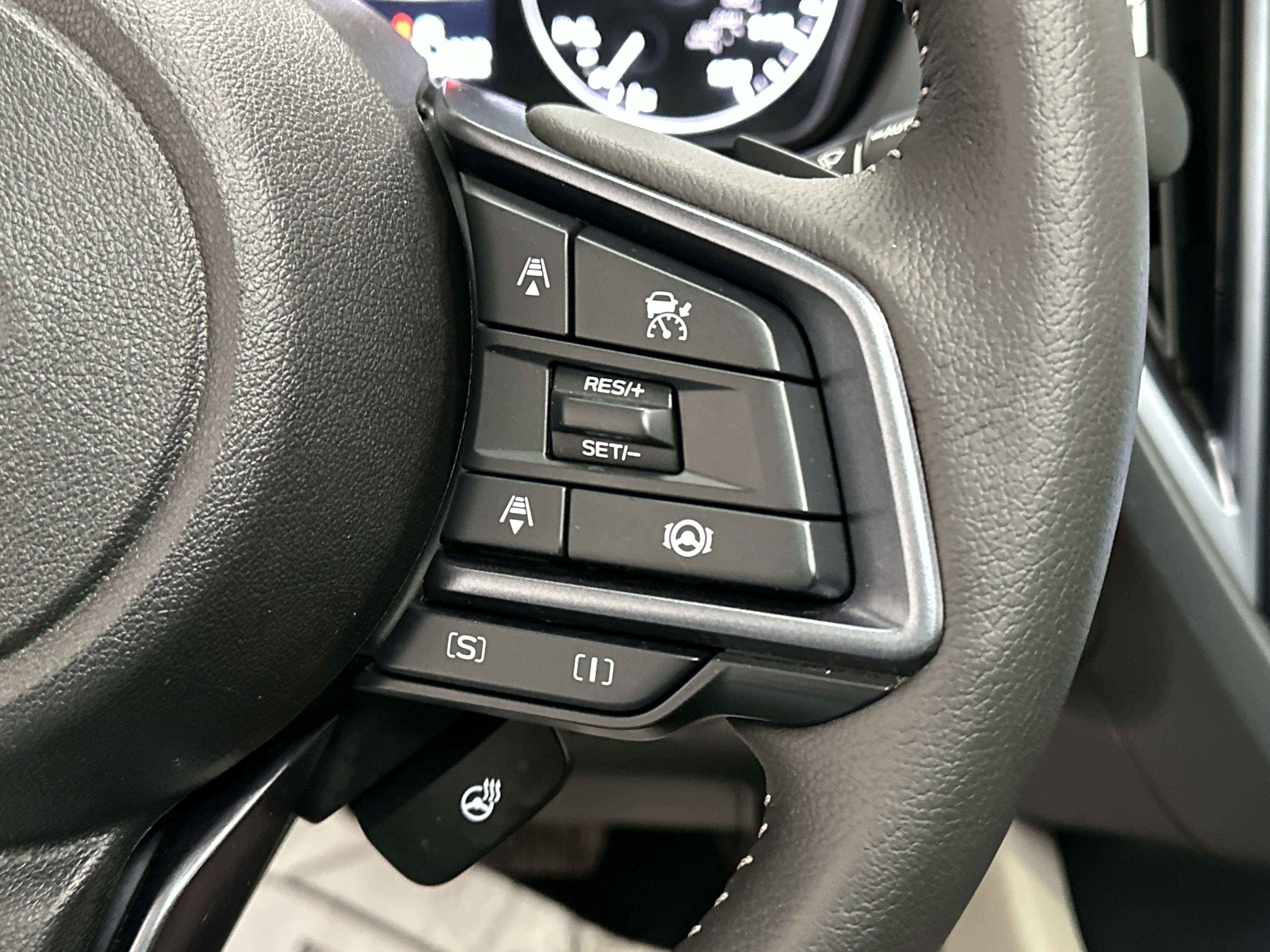 Used 2025 Subaru Forester Limited w/ Popular Package #2 image 28