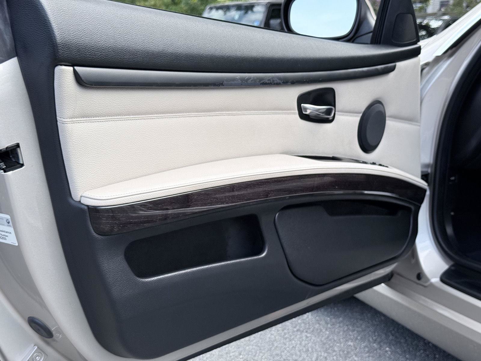 Used 2012 BMW 328i Convertible RWD image 24