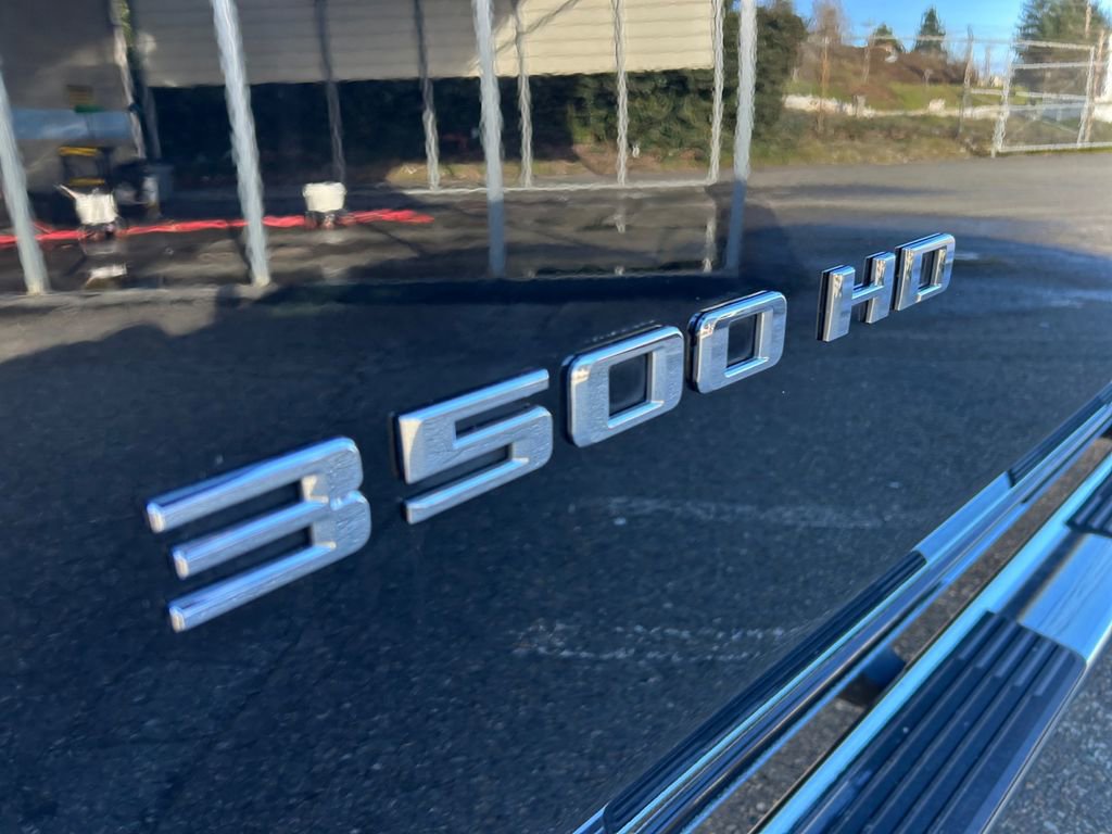 Used 2022 Chevrolet Silverado 3500 High Country w/ Technology Package image 32