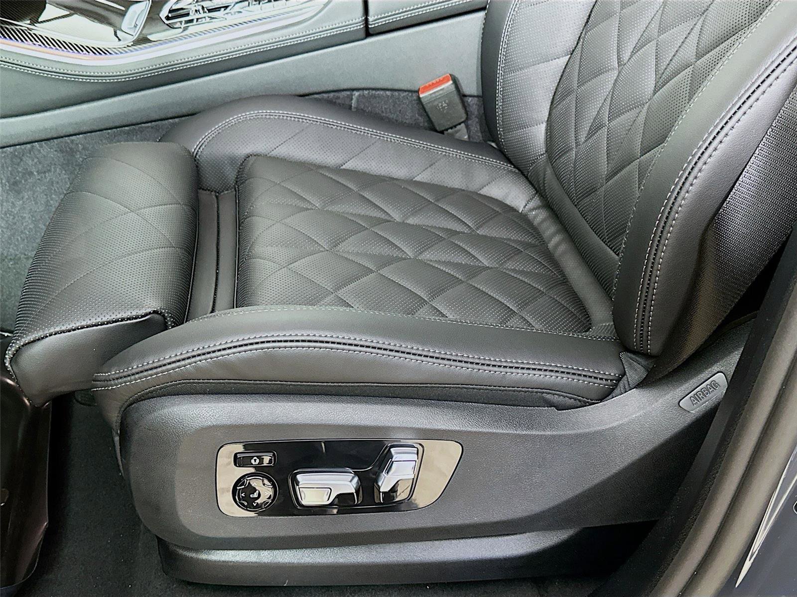 New 2026 BMW X5 M60i w/ Executive Package image 20