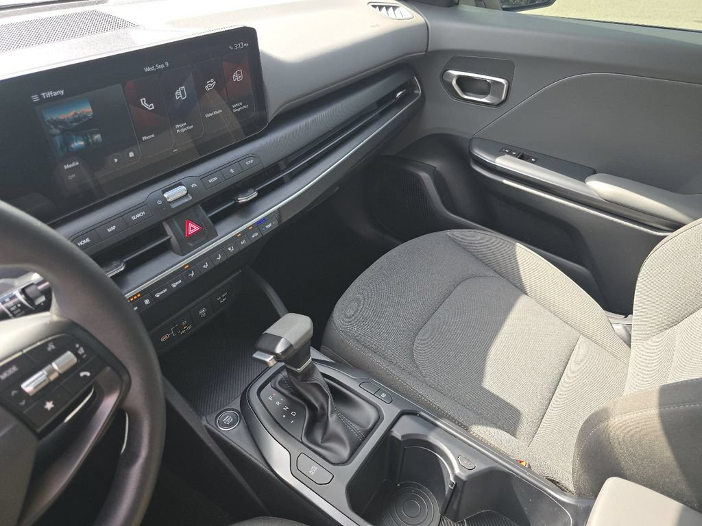 Used 2025 Kia K4 FWD image 27
