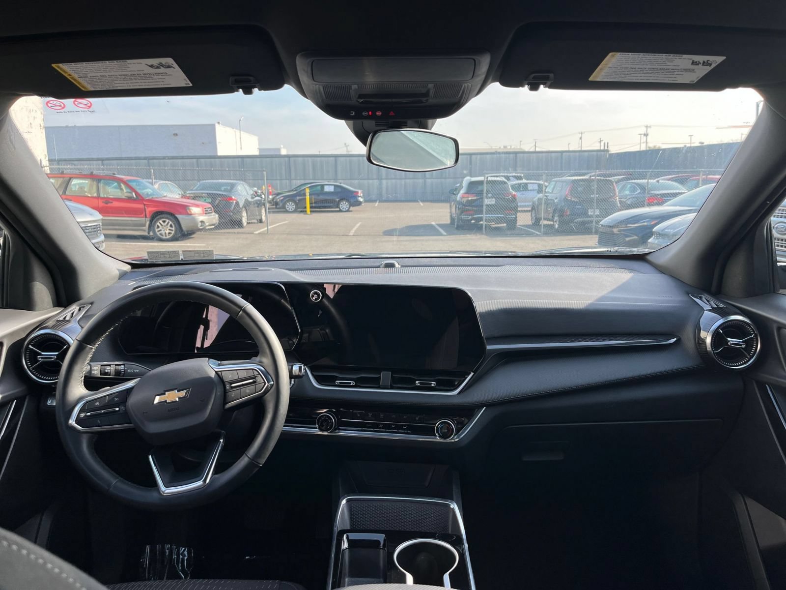 Used 2025 Chevrolet Equinox LT FWD image 33