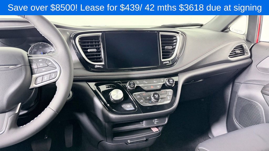New 2027 Chrysler Pacifica Select AWD/4WD image 20