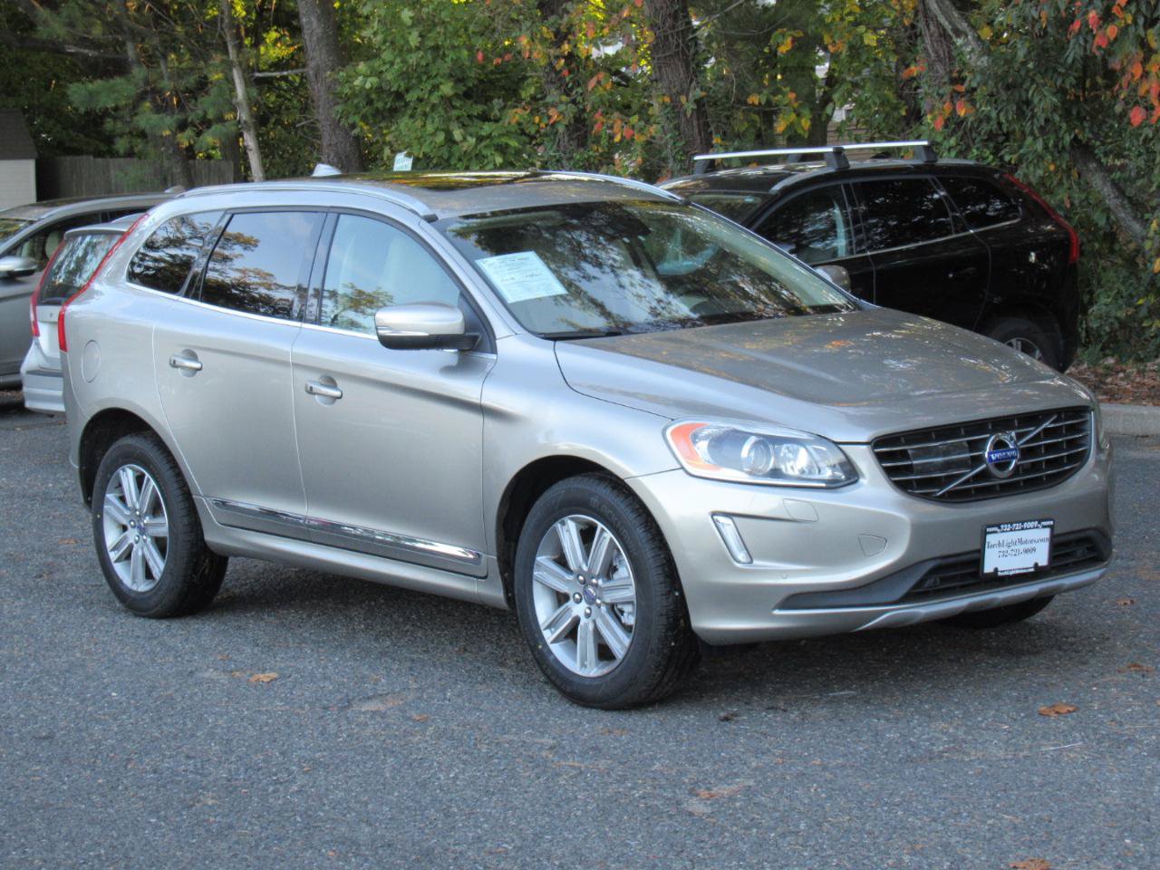 Used 2016 Volvo XC60 T6 Platinum AWD/4WD image 5