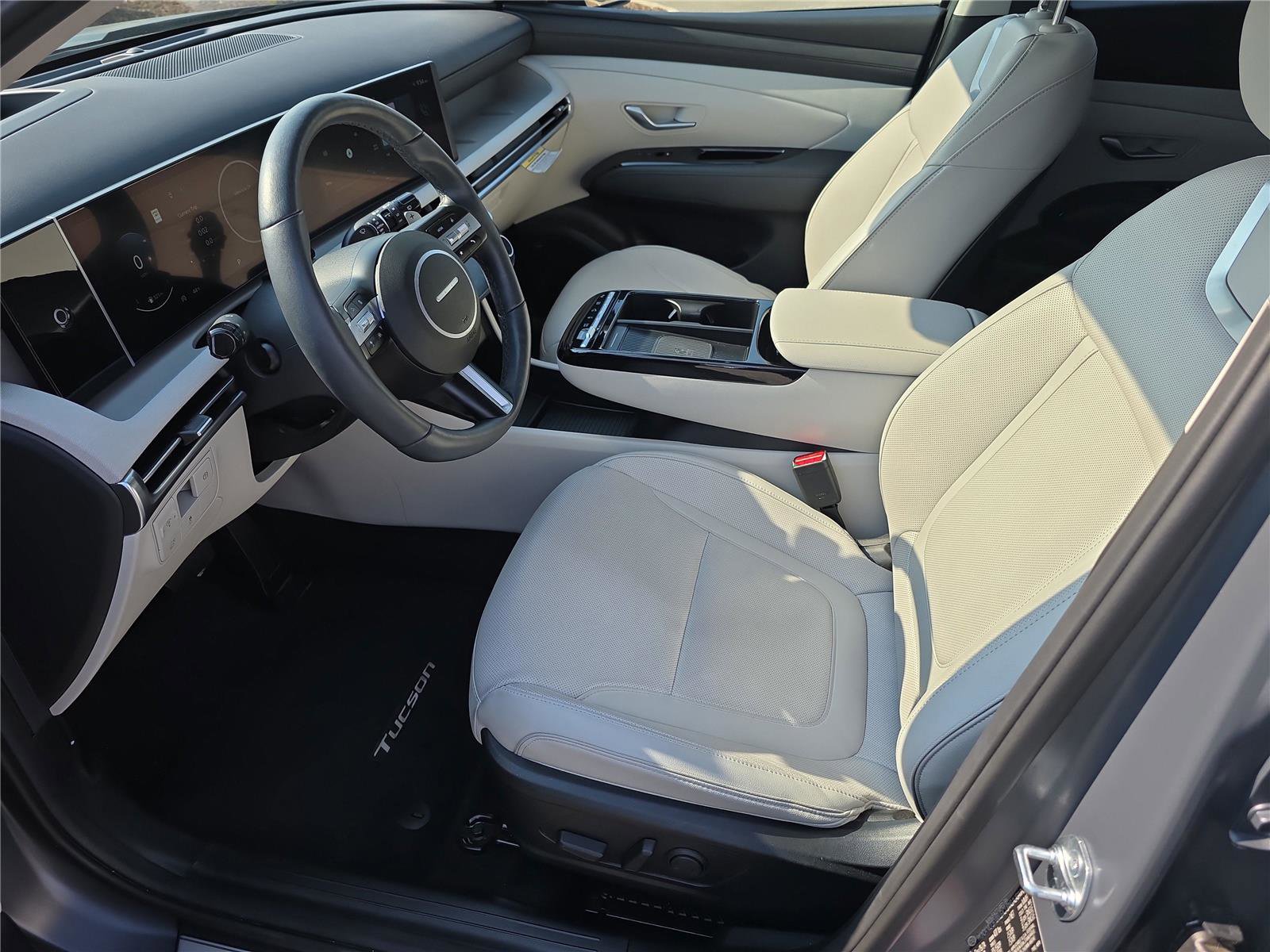 Certified 2025 Hyundai Tucson Limited image 13