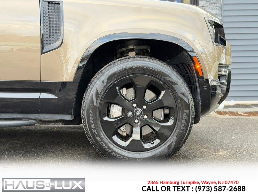 Used 2022 Land Rover Defender 110 X-Dynamic SE image 25