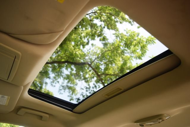 Used 2013 Ford Taurus SEL FWD image 19