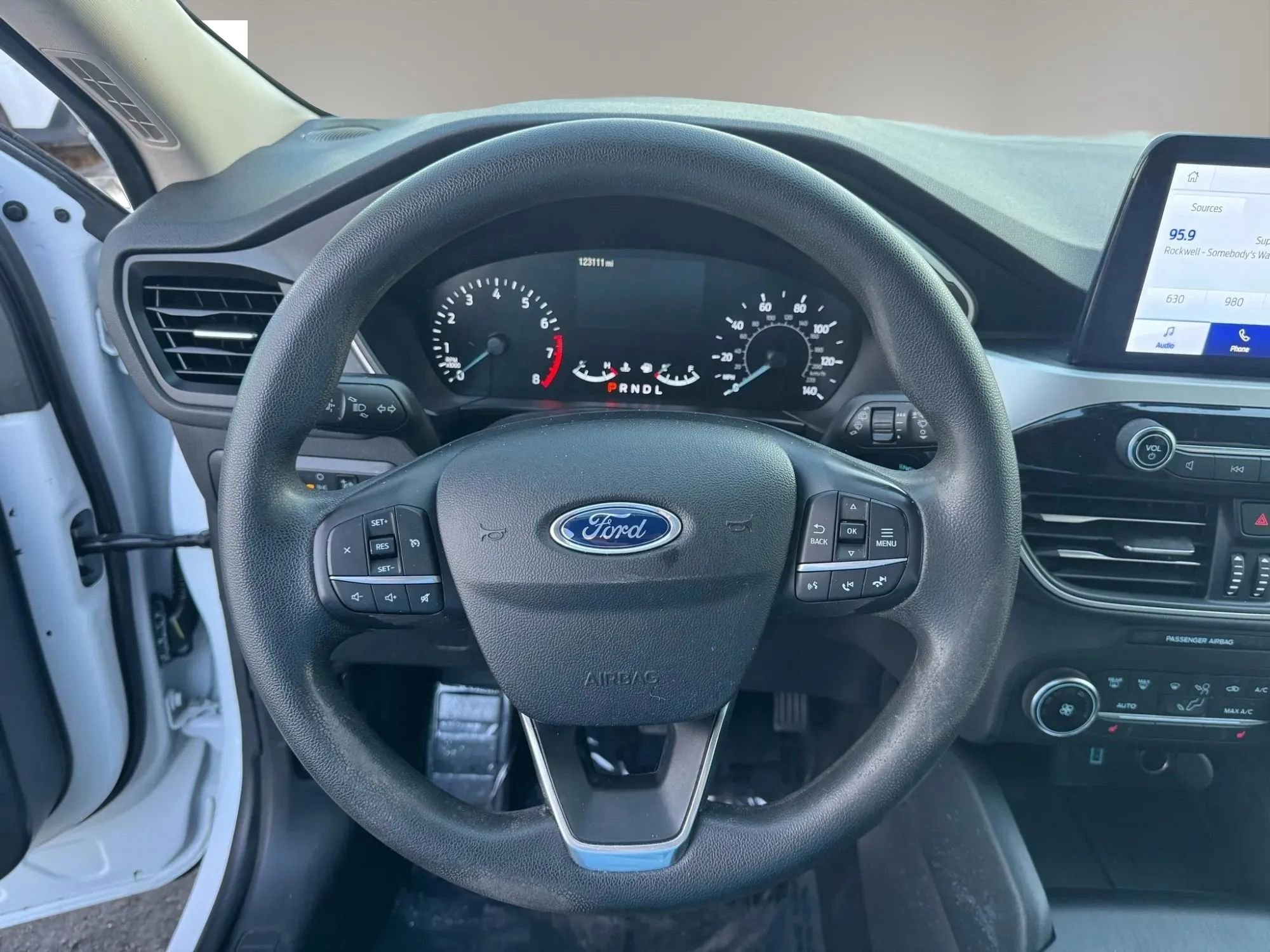 Used 2020 Ford Escape SE image 13
