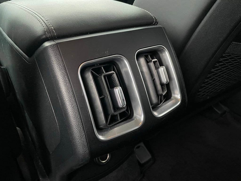 Used 2025 Kia Sorento S image 28