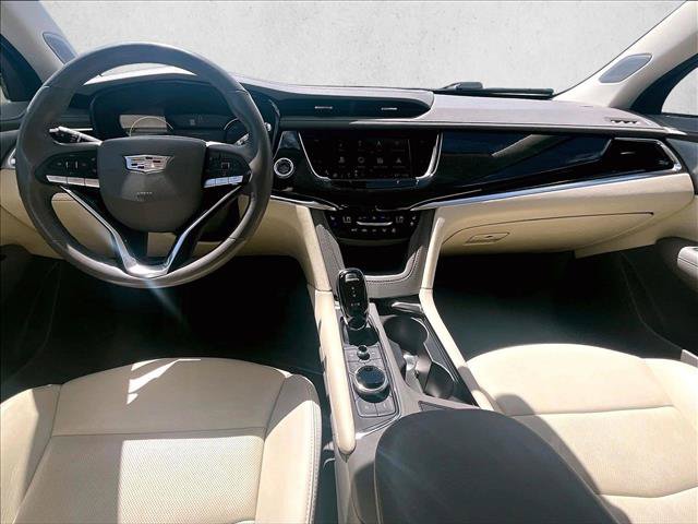 Used 2024 Cadillac XT6 Premium Luxury FWD image 16