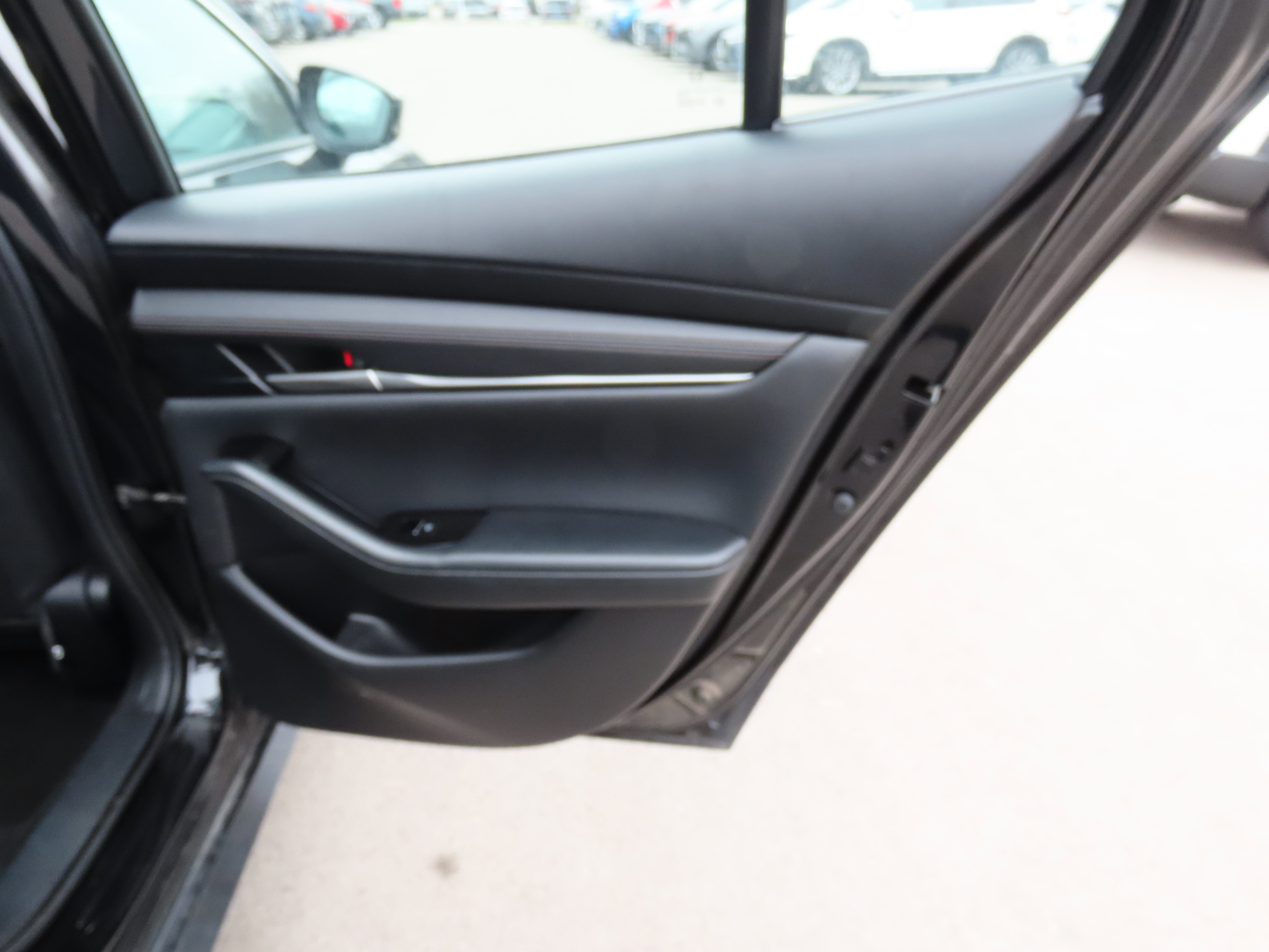 Used 2024 MAZDA MAZDA3 s image 12