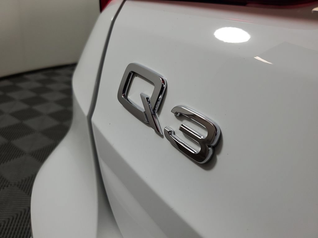 Used 2024 Audi Q3 2.0T Premium AWD/4WD image 8