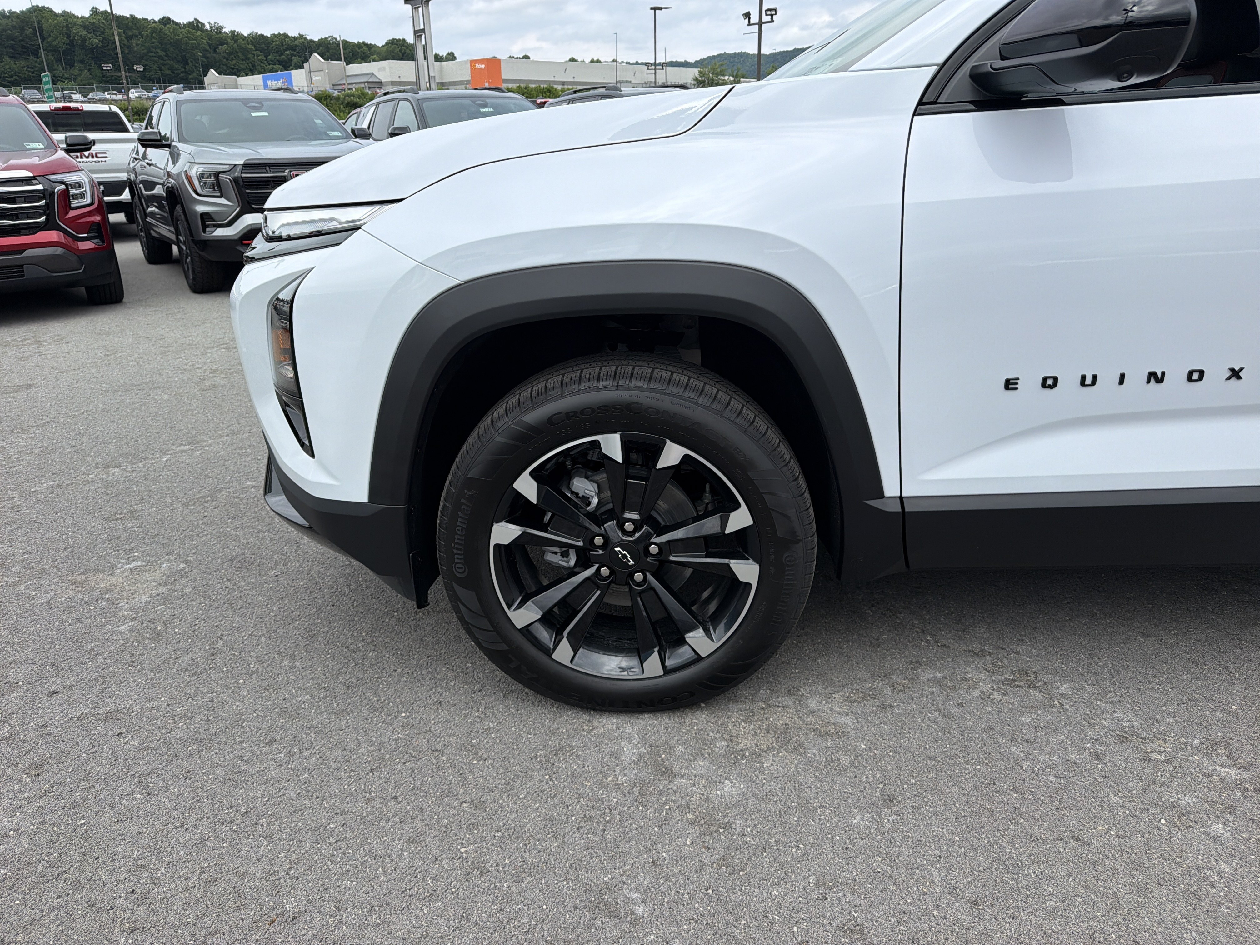 New 2027 Chevrolet Equinox RS w/ Safety and Technology Package AWD/4WD image 11