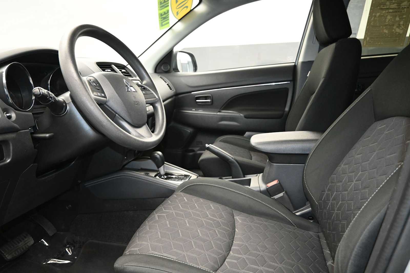Used 2024 Mitsubishi Outlander Sport ES AWD/4WD image 13