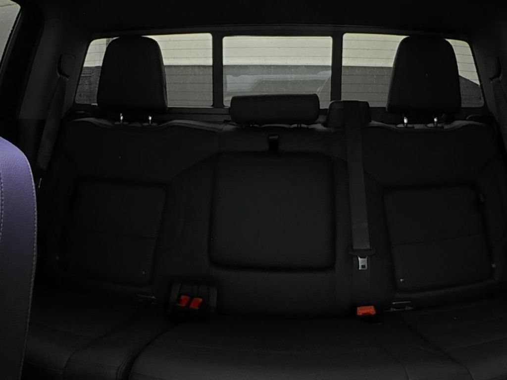 Used 2025 GMC Sierra 1500 Denali w/ Denali Reserve Package AWD/4WD image 10