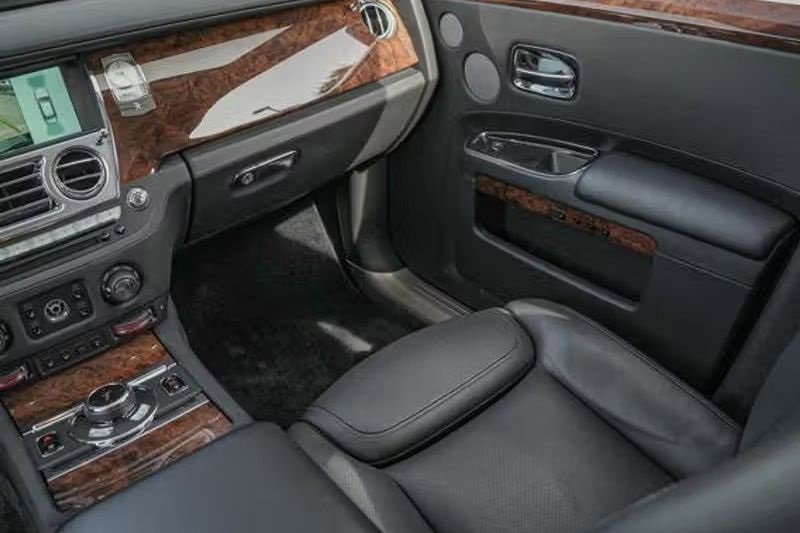 Certified 2016 Rolls-Royce Ghost Extended Wheelbase image 36