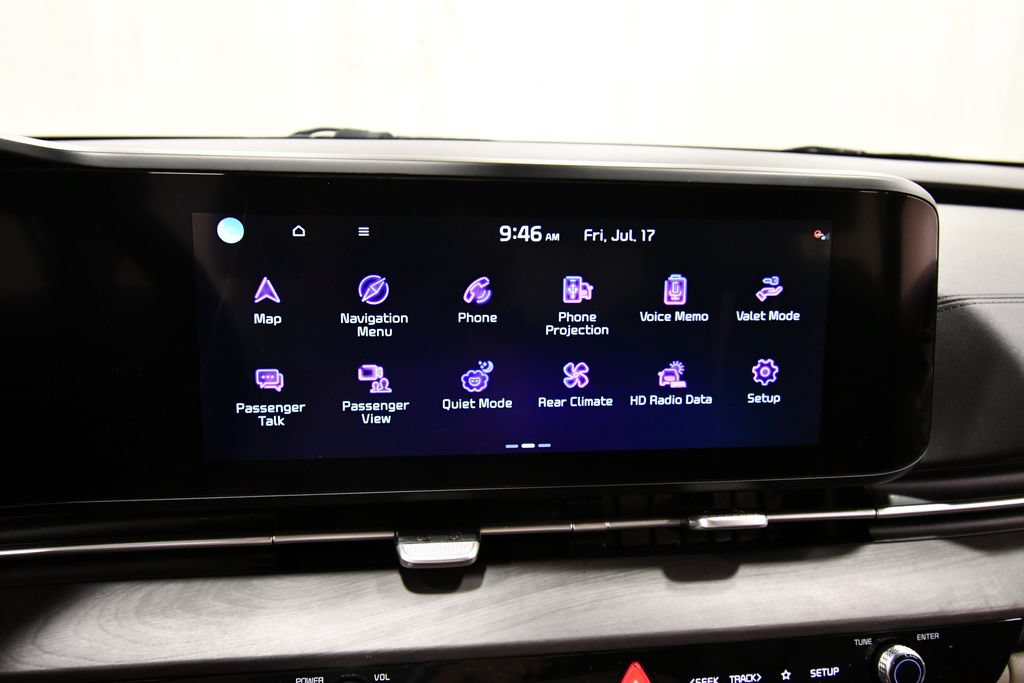 Certified 2023 Kia Carnival SX FWD image 24