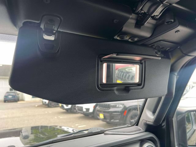 Used 2022 Jeep Wrangler Unlimited Sport AWD/4WD image 12