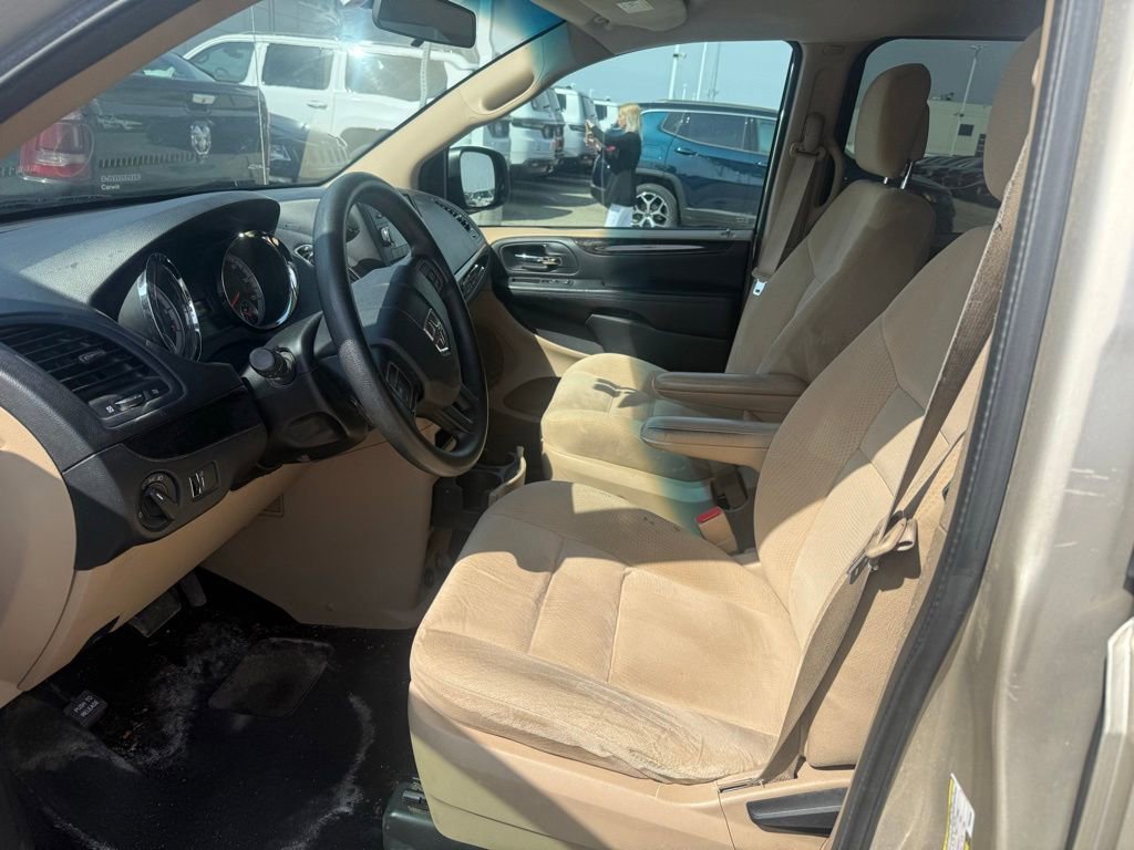Used 2015 Dodge Grand Caravan American Value Package FWD image 10