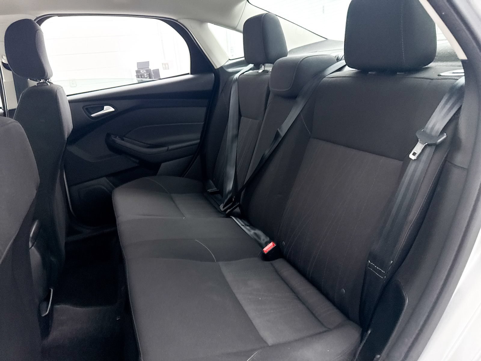 Used 2018 Ford Focus SE FWD image 21