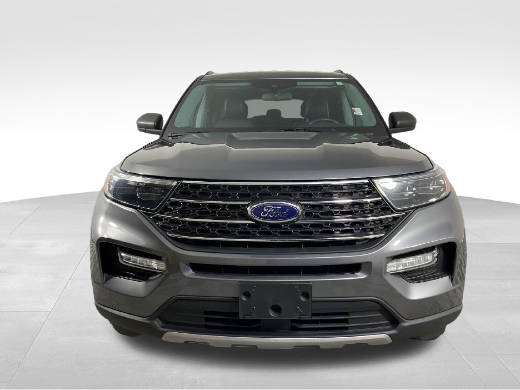 Used 2022 Ford Explorer XLT w/ Equipment Group 202A AWD/4WD image 3