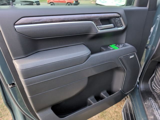 New 2026 Chevrolet Silverado 1500 LTZ w/ LTZ Premium Package image 16