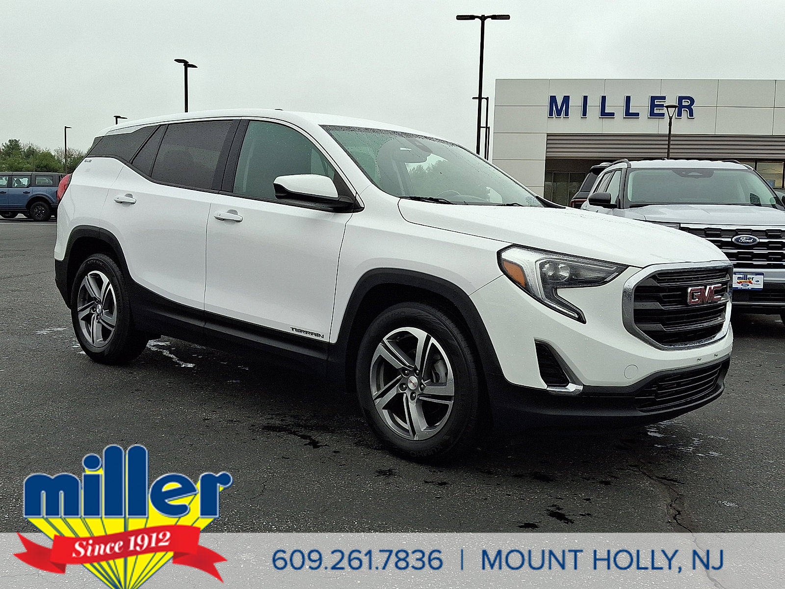 Used 2020 GMC Terrain SLE image 1