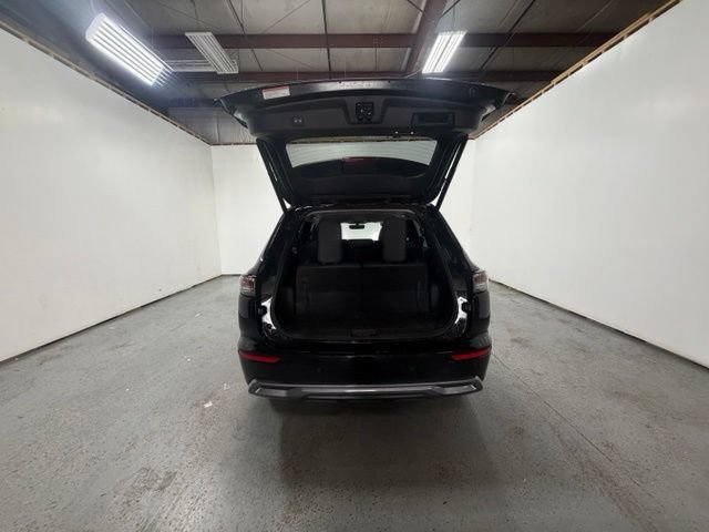 Used 2025 Mitsubishi Outlander SE FWD image 8