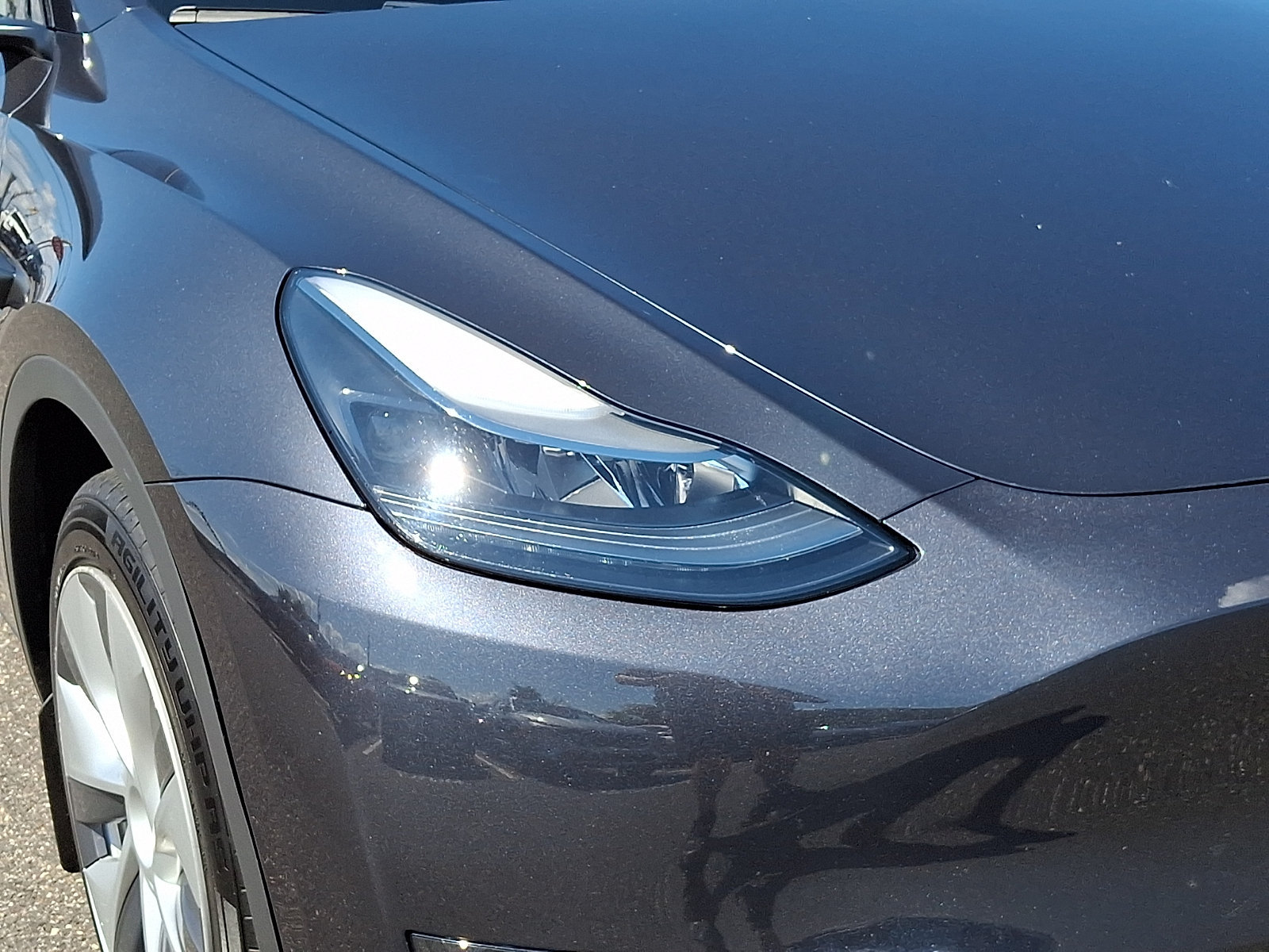 Used 2024 Tesla Model Y Long Range AWD/4WD image 9