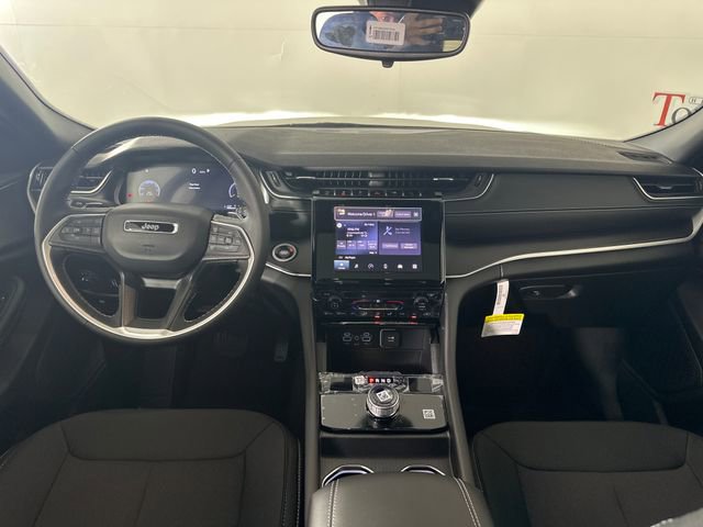 New 2025 Jeep Grand Cherokee Laredo X image 10