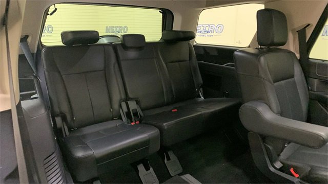 Used 2023 Ford Expedition XLT image 15