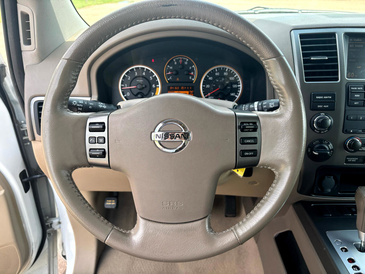 Used 2011 Nissan Armada SV image 21