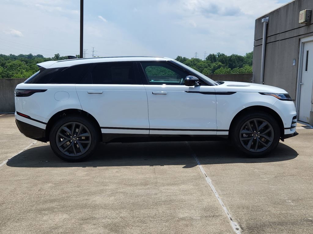 Certified 2026 Land Rover Range Rover Velar Dynamic SE AWD/4WD image 11