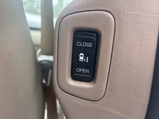 Used 2015 Honda Odyssey Touring Elite image 36