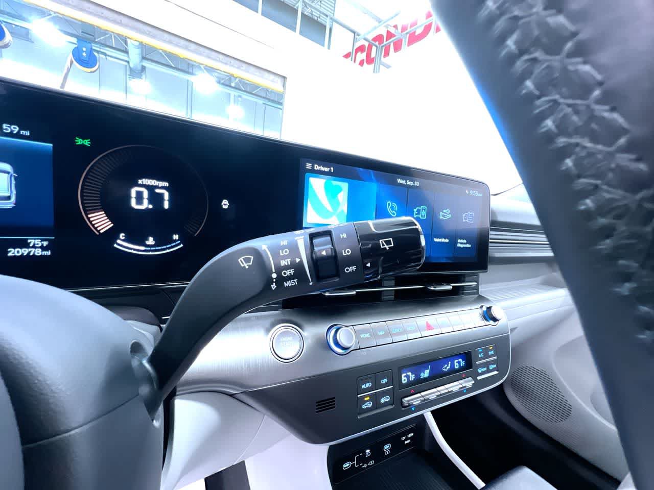 Used 2024 Hyundai Kona SEL FWD image 19