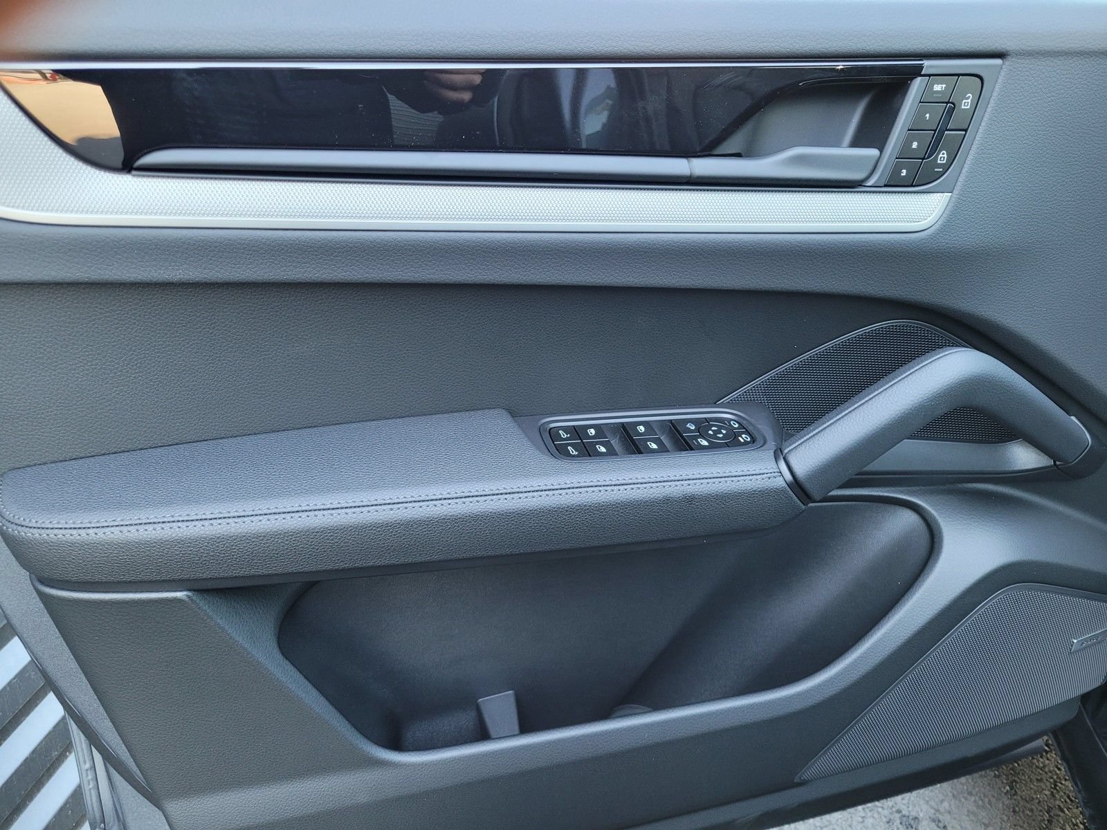 New 2026 Porsche Cayenne AWD/4WD image 18