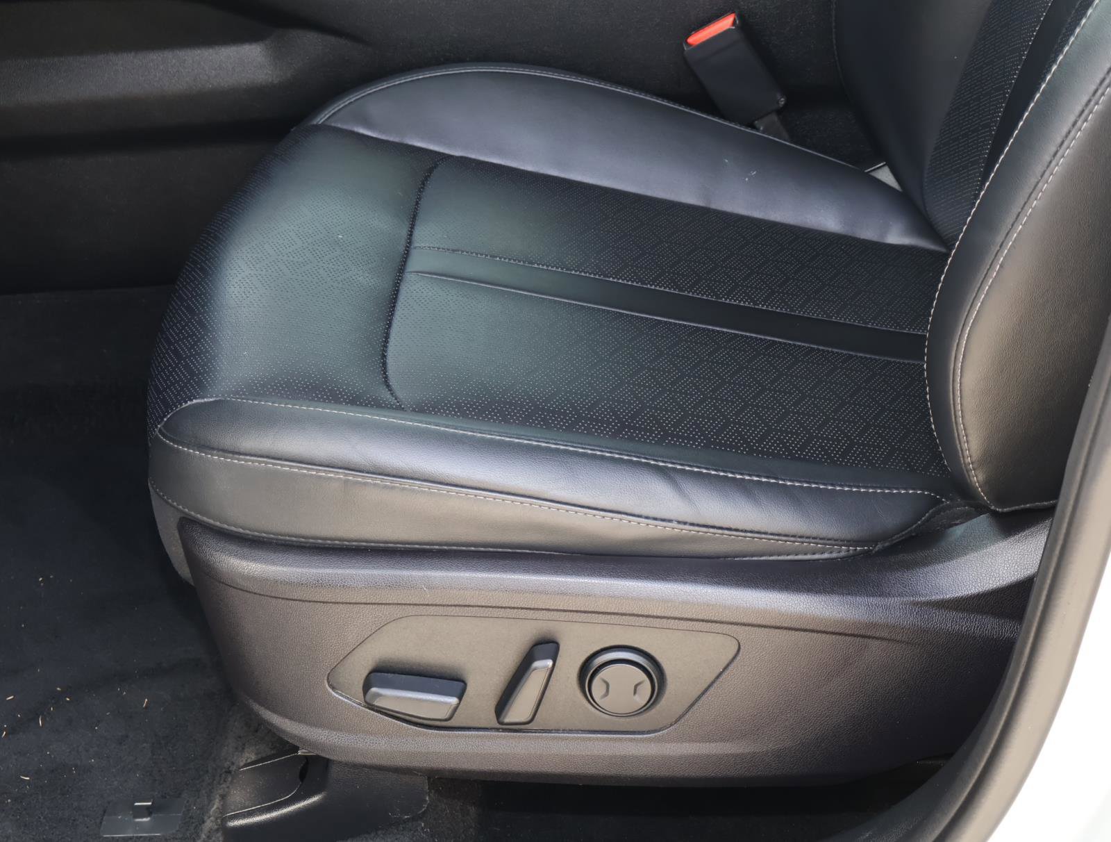 Used 2022 Kia Sorento EX FWD image 13