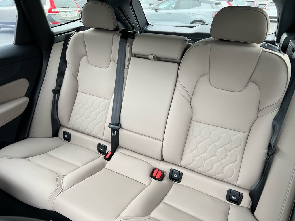New 2026 Volvo XC60 T8 Plus w/ Protection Package Premier AWD/4WD image 20