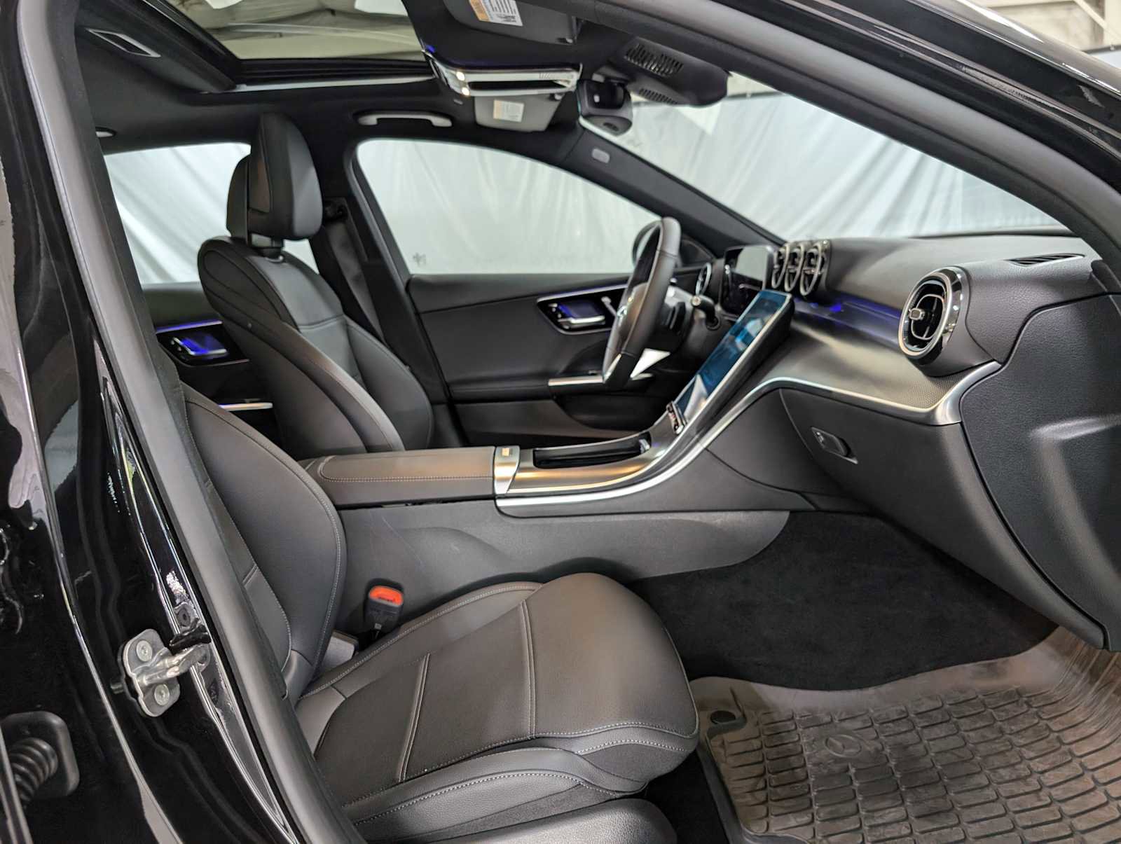 Used 2025 Mercedes-Benz C 300 4MATIC Sedan image 11