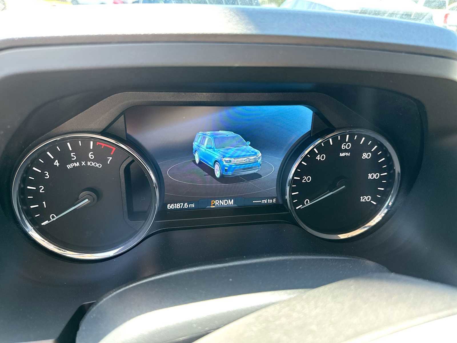 Used 2024 Ford Expedition Max XLT image 4