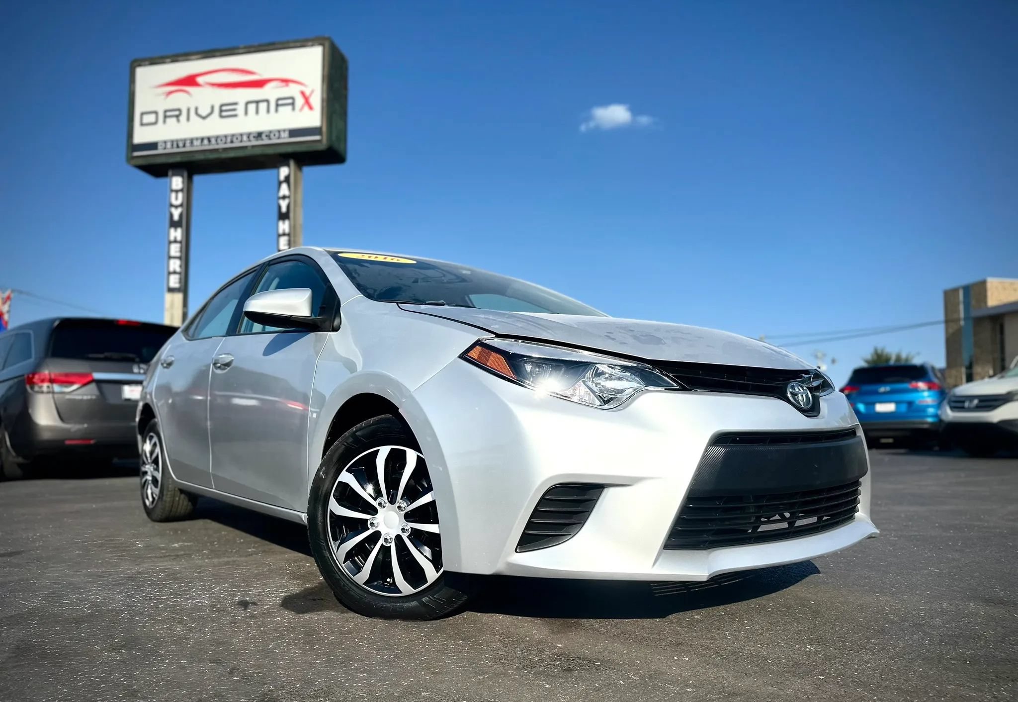 Used 2016 Toyota Corolla LE FWD image 1