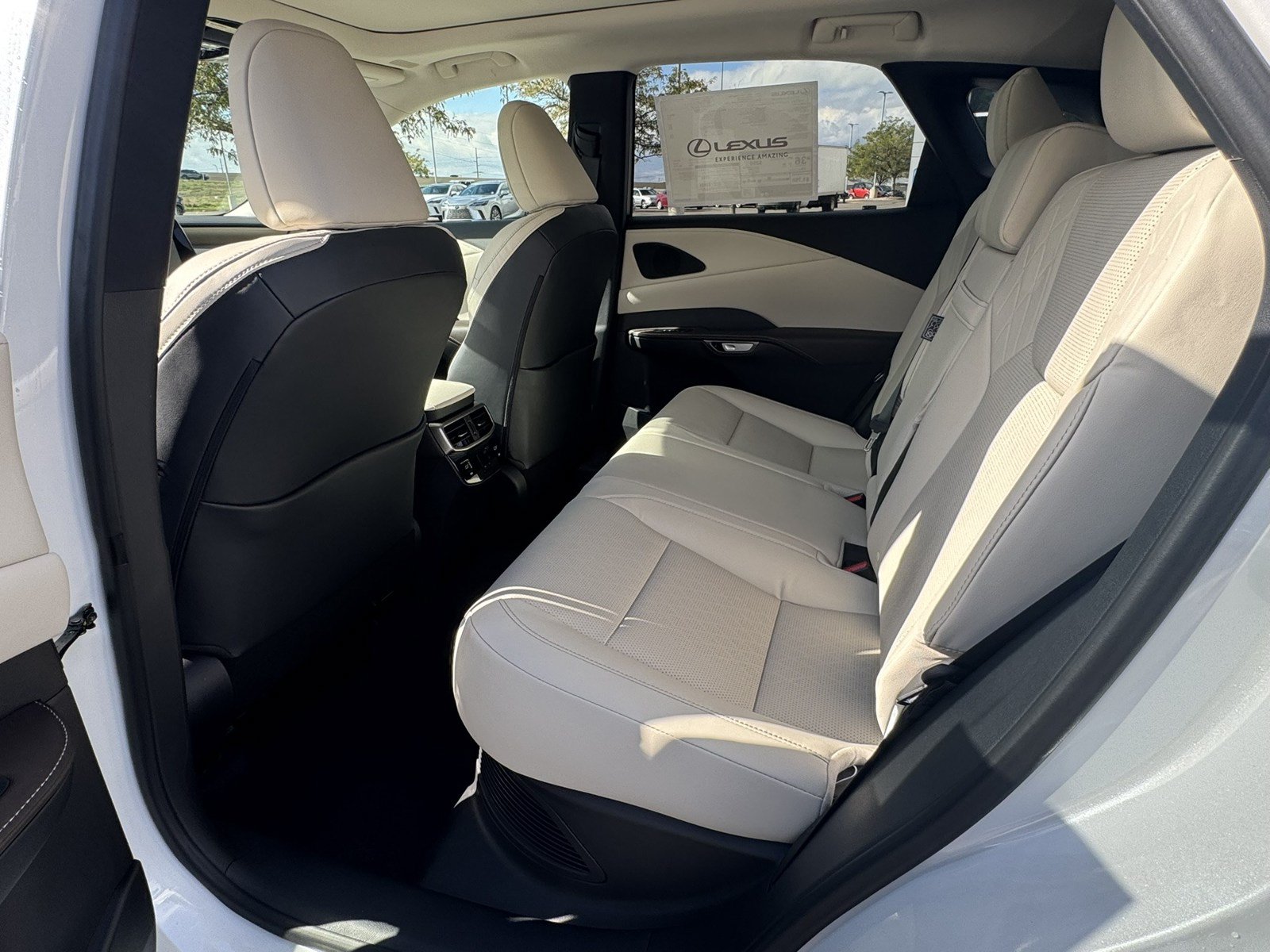 New 2026 Lexus RX 350 w/ Convenience Package AWD/4WD image 16