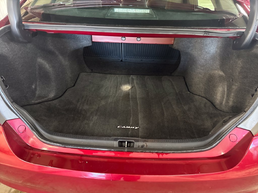 Used 2015 Toyota Camry SE FWD image 28
