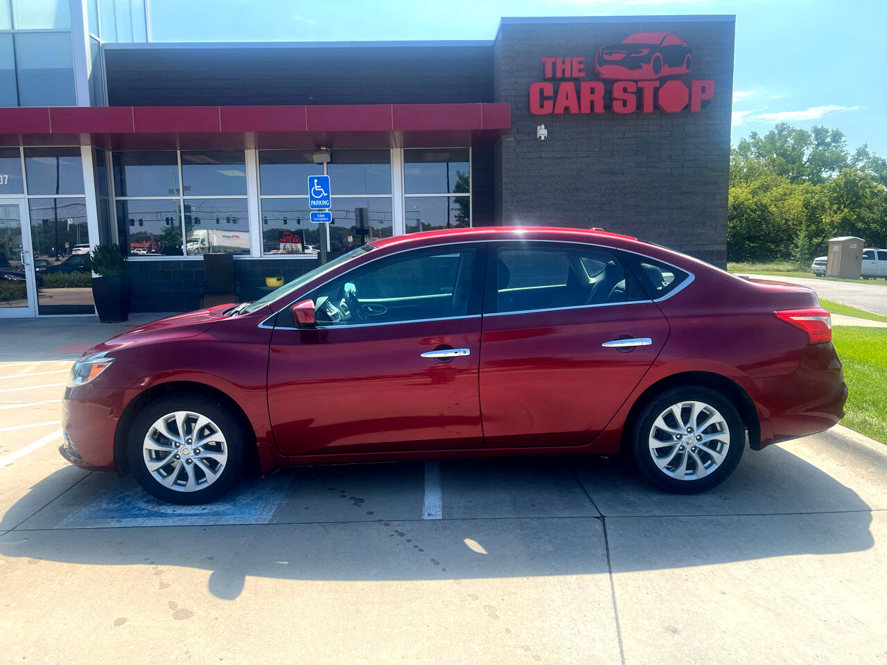 Used 2018 Nissan Sentra SV image 1