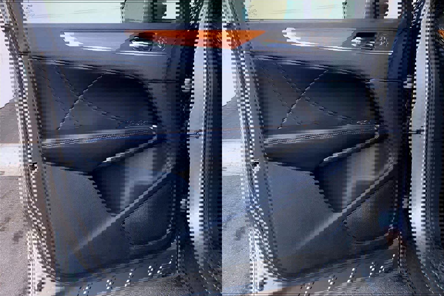 Used 2016 Lincoln MKC Reserve image 22