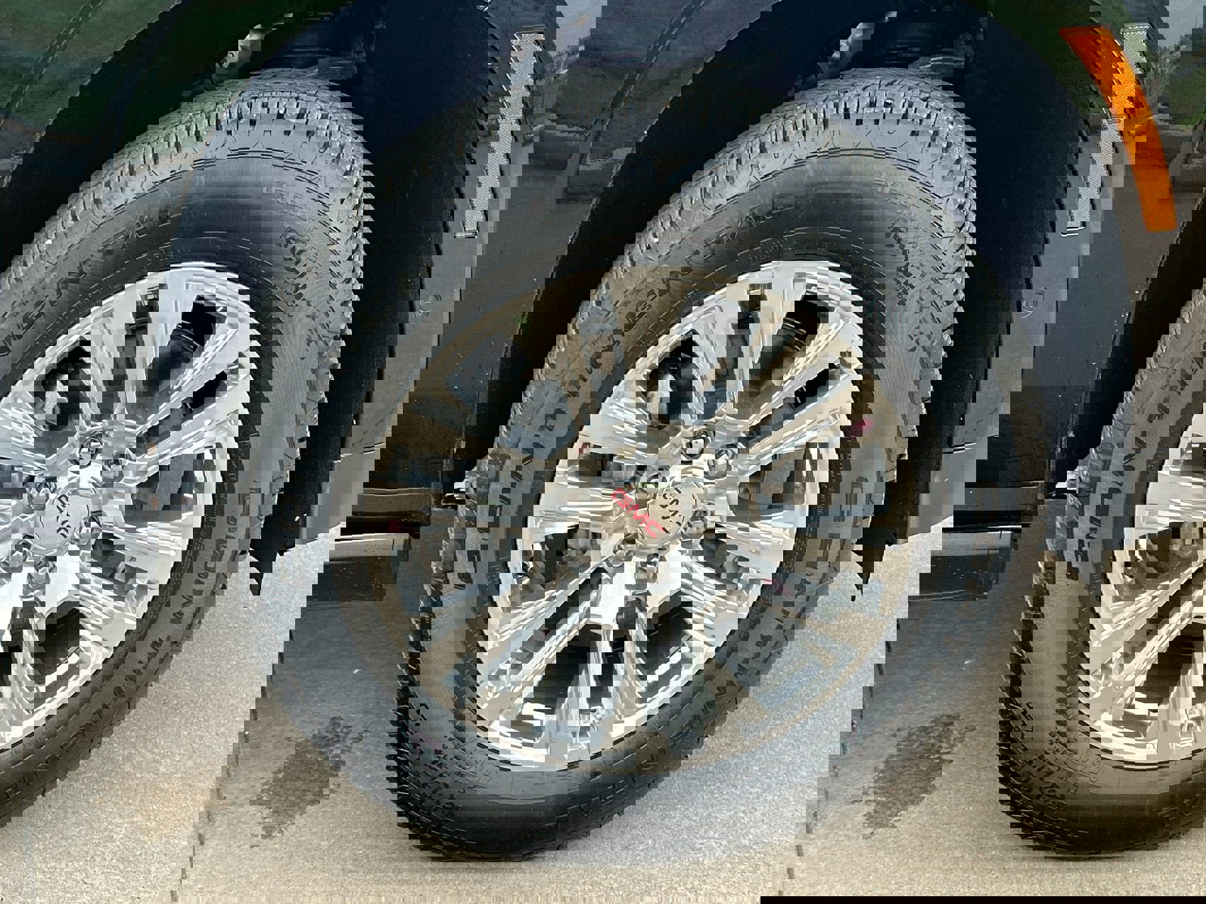 Used 2025 GMC Yukon XL Denali image 26