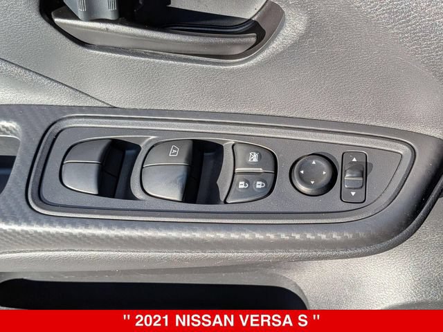 Used 2021 Nissan Versa S FWD image 12