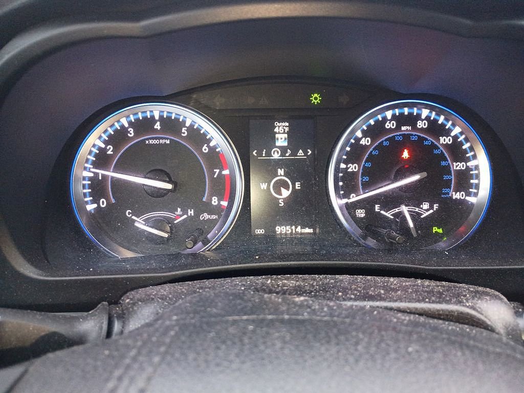 Used 2016 Toyota Highlander Limited image 9