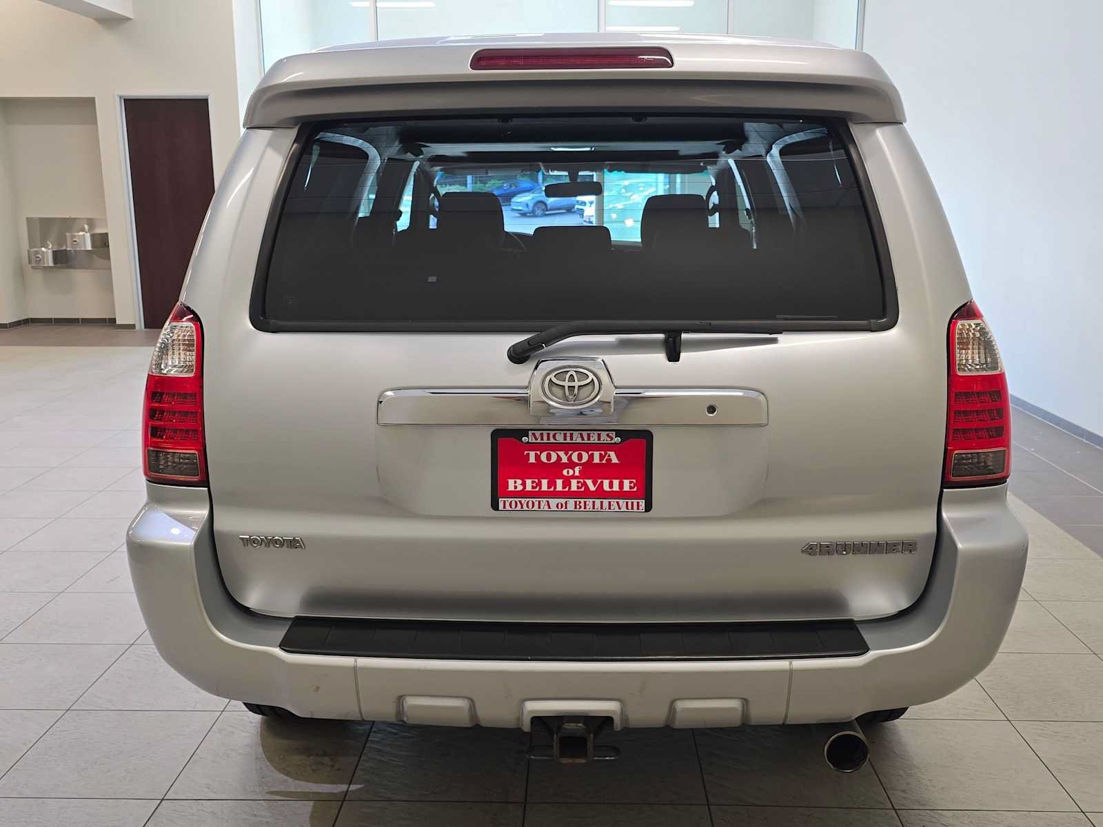 Used 2006 Toyota 4Runner SR5 AWD/4WD image 5